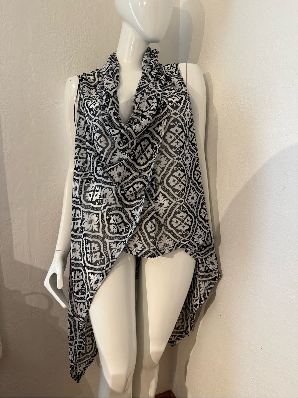 Stylish Black and White Patterned Draped Throw - NWT